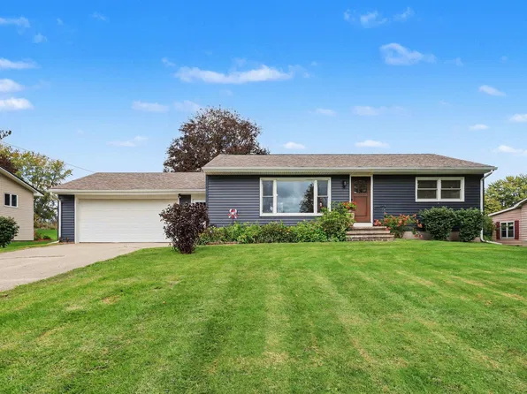 56690 Orchard Ln, Bangor, MI 49013