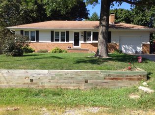 10215 W Knox St, Edwards, IL 61528