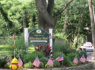 42 Hamilton Ave, Merrick, NY 11566