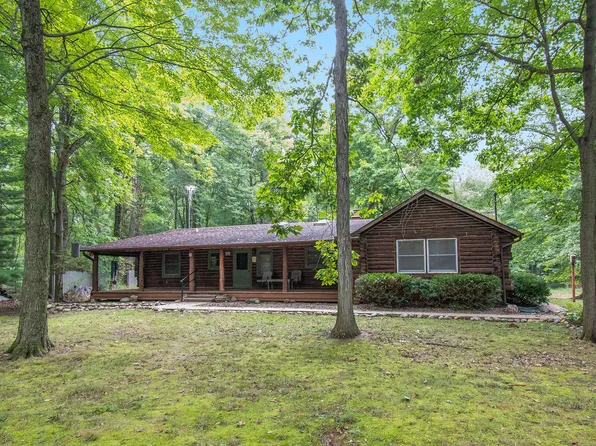 3675 Woods Rd, Leslie, MI 49251