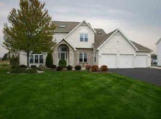 30 Blue Heron Dr, Rochester, NY 14624