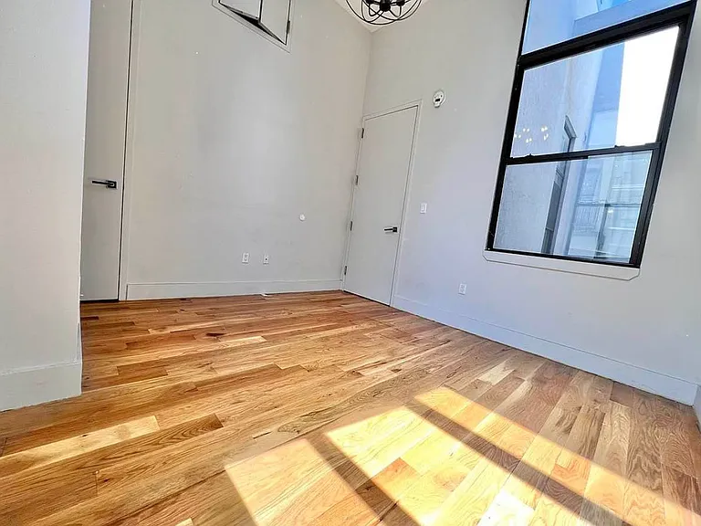 374 Kosciuszko St #4B — Photo 11