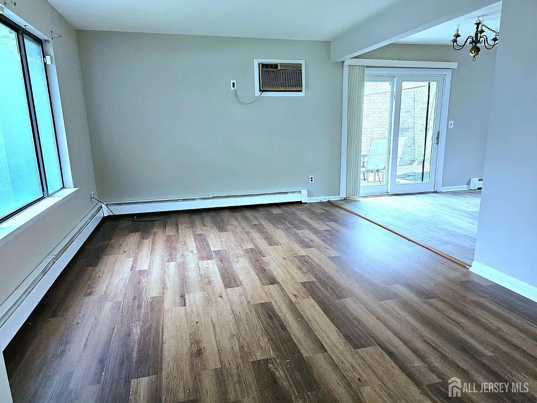 2 bed, 2.0 bath, 1226 sqft, $2,950 — Photo 4
