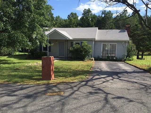 1st image of 740 Trail Dr