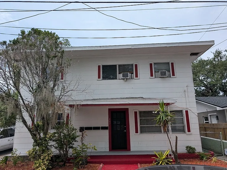 407 Engman St #C — Photo 2