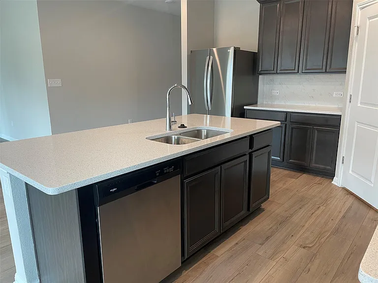 404 Grasslands Trl — Photo 5