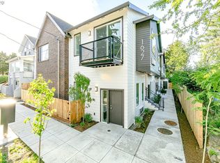 1627 SE Reedway St #203, Portland, OR 97202