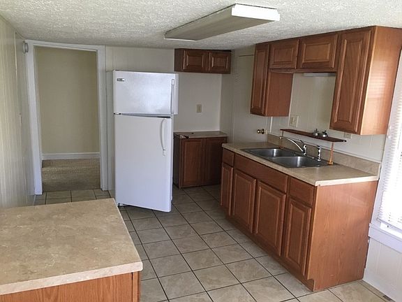 2nd image of 907 Afton St