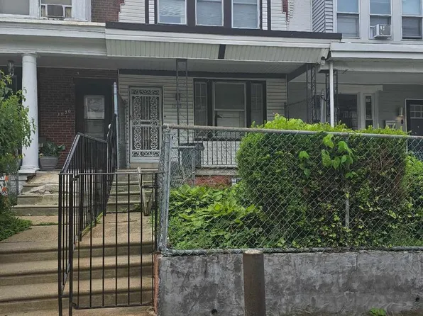 1928 Laveer St, Philadelphia, PA 19141