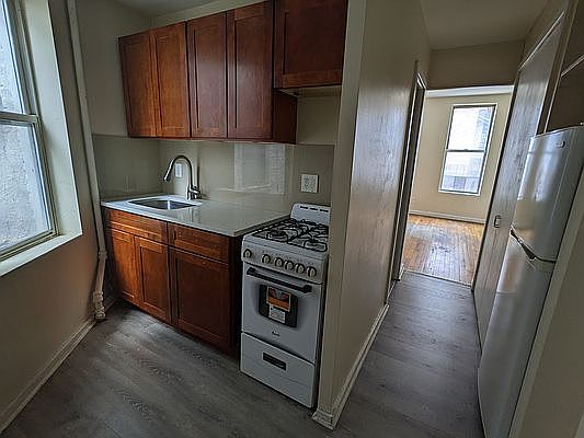 1st image of 311 E 105th St #3C