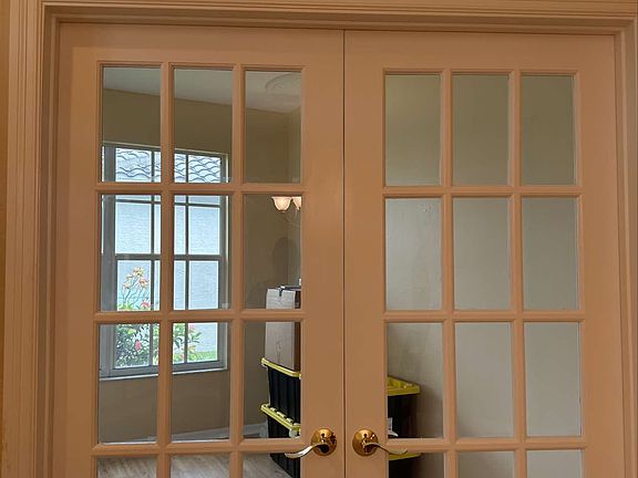3rd image of 11028 Lakeland Cir