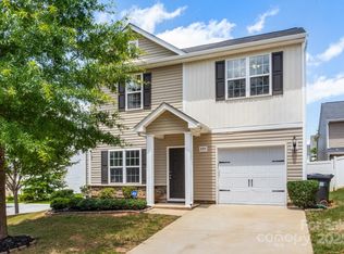 2005 Amos Oaks Ln, Charlotte, NC 28215