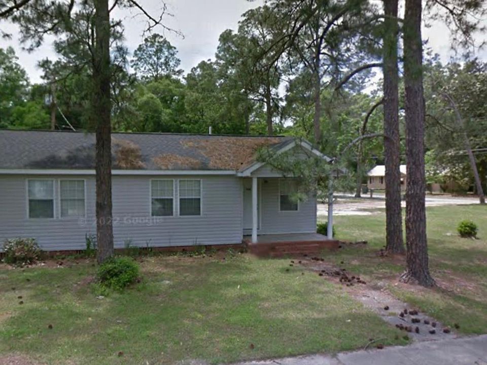 1st image of 840 E Plum St