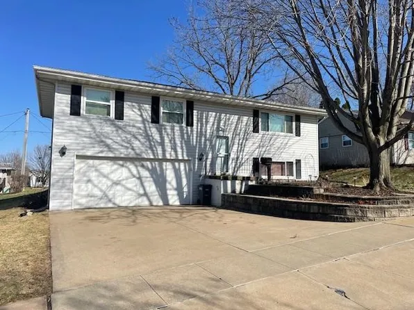 1862 Hansel Dr, Dubuque, IA 52002