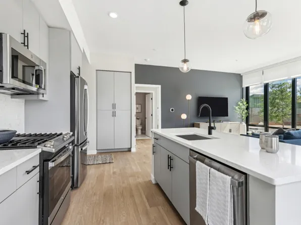 5 Port Imperial Boulevard image 7 of 108