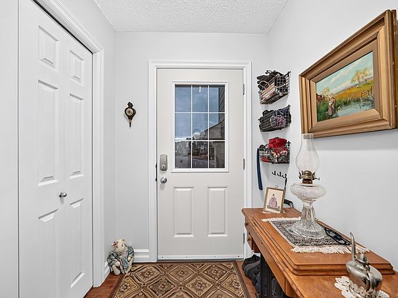 4th image of 219 Charlotte Way #31