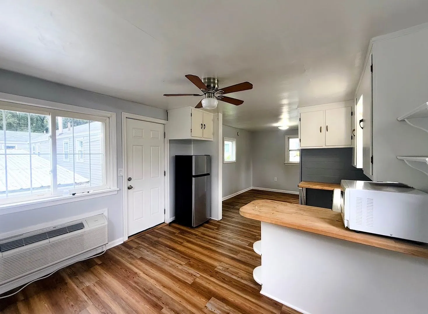 2300 39th St NW — Photo 2