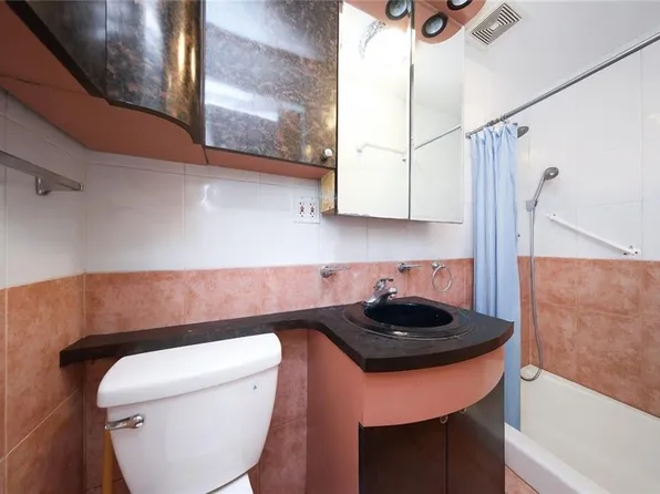 2240 East 26th Street image 9 of 20