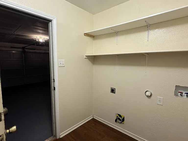 4105 Kings Canyon Dr — Photo 10