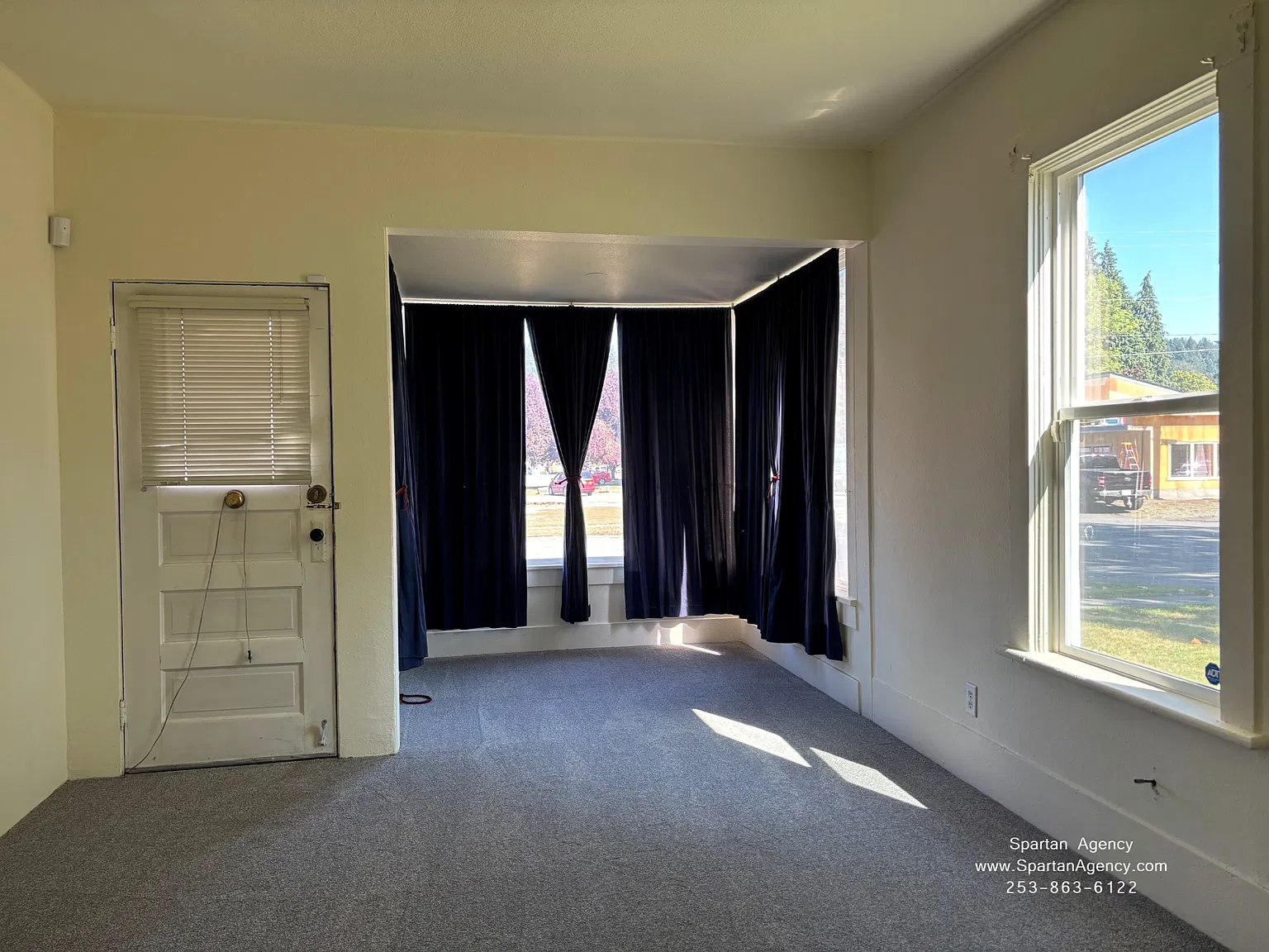 2 bed, 1279 sqft, $2,150 — Photo 3