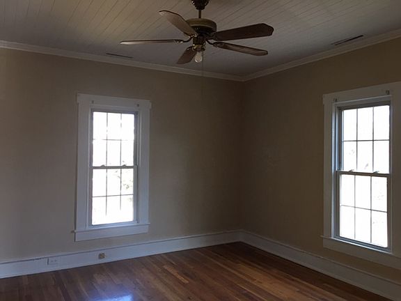 5th image of 1402 N Elm St #58513FFCF