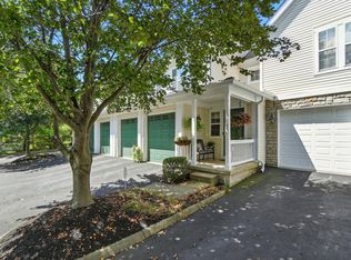304 Sycamore Woods Ln, Columbus, OH
