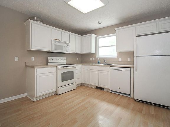 2nd image of 185 Brace Ave