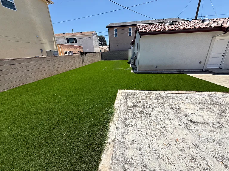 backyard (deattached ADU pictured)