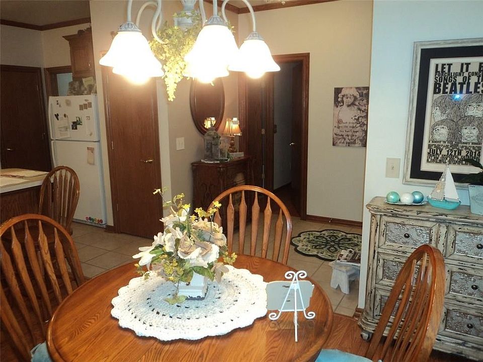 2nd image of 28 SW 92nd Pl