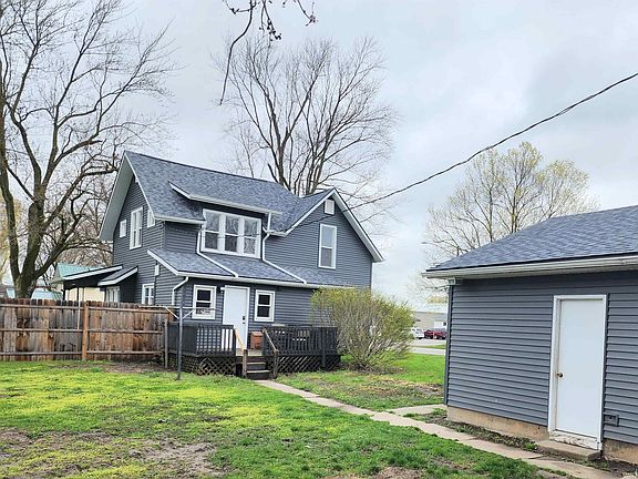 3rd image of 446 E Washington St