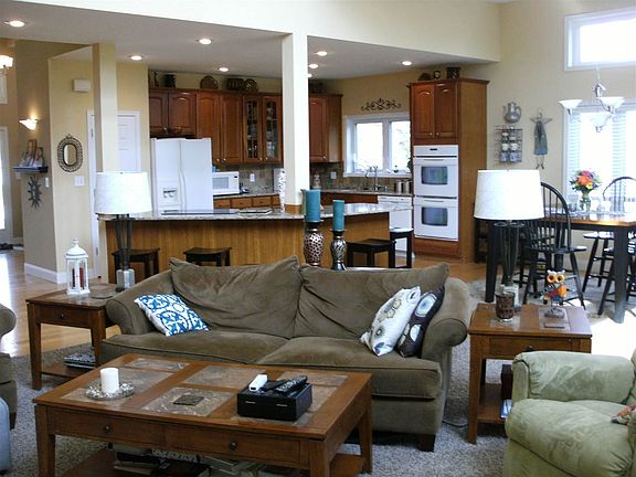 3rd image of 3202 W Kristen Ct