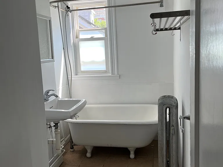3 Bardwell St #2 — Photo 10