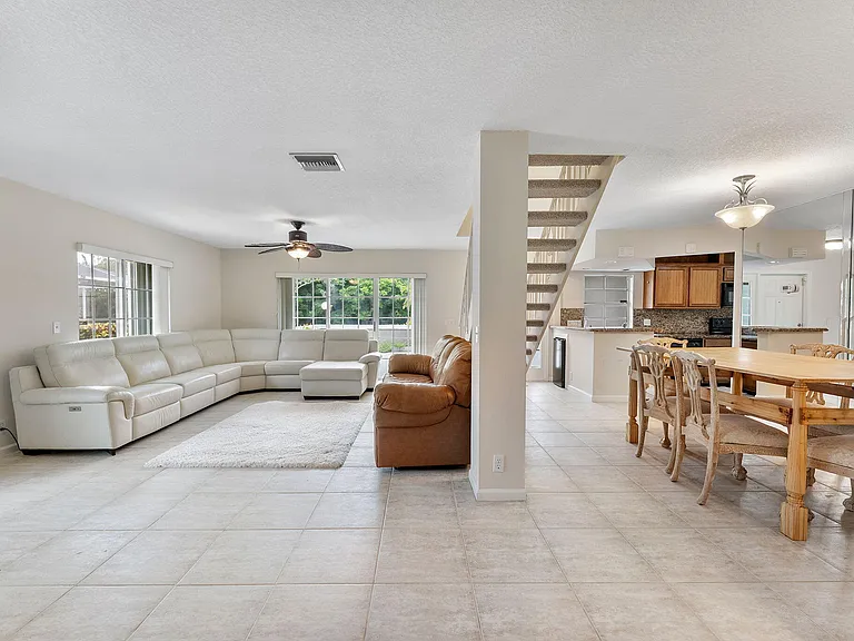 2704 Vision Dr — Photo 10