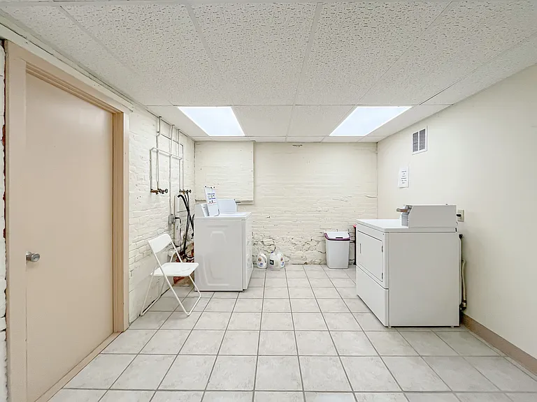 156 Danforth St #3 — Photo 31