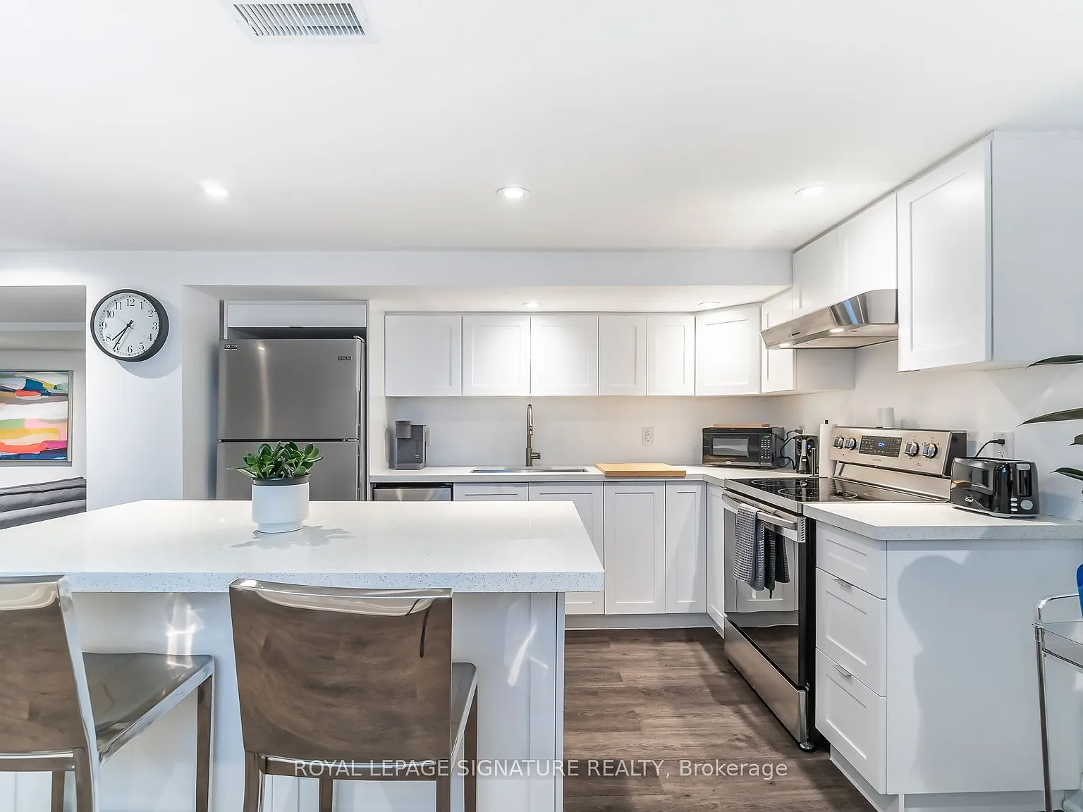 2 bed, $2,300 — Photo 4