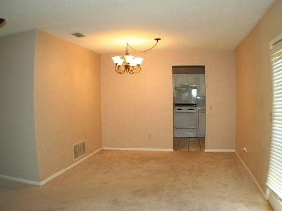 5th image of 2709 Mesa Dr