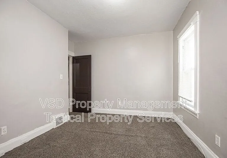 12819 Edmonton Ave #DOWN — Photo 4