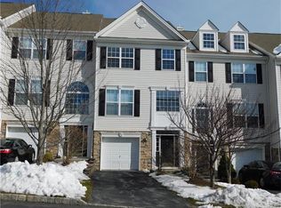 89 Barr Ln, Monroe, NY 10950