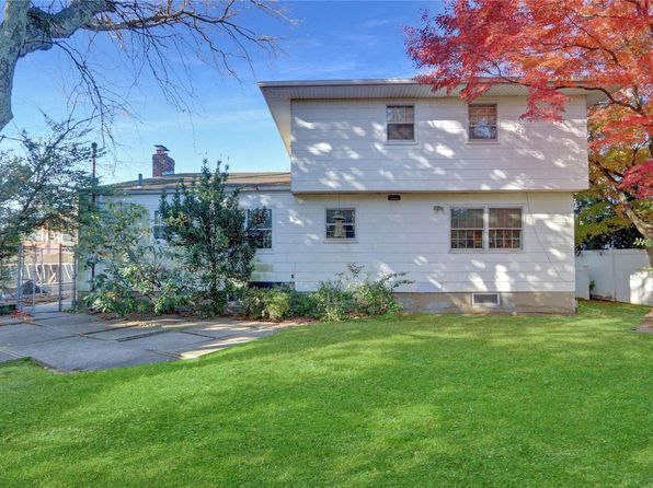 764 Sherwood Court, North Woodmere, NY 11581
