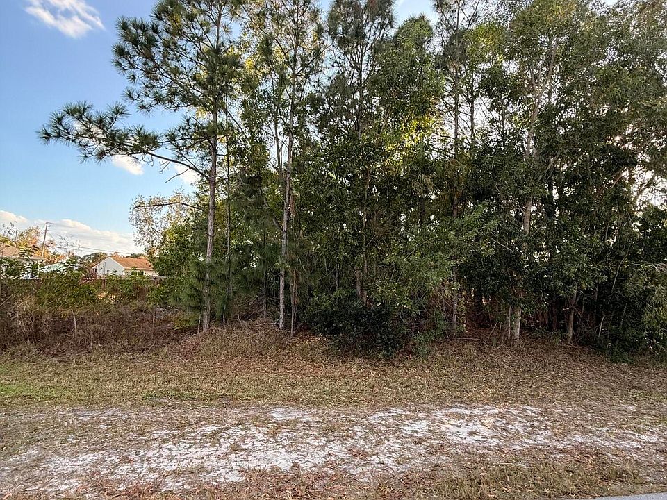 2nd image of 2112 SE Heathwood Circle