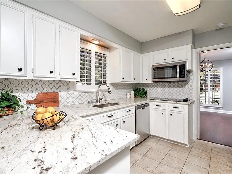 8319 Burning Hills Dr — Photo 10