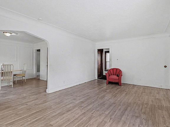 4th image of 10336 W Point St