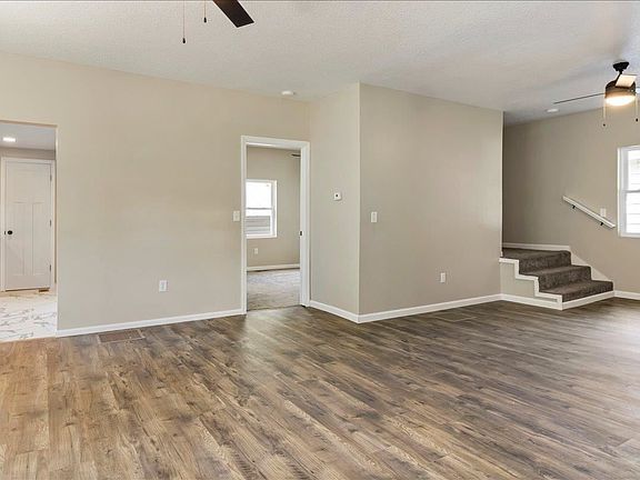 4th image of 410 S High St