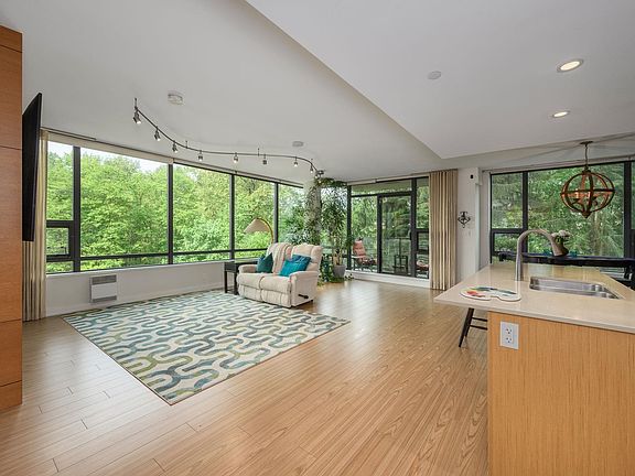 3rd image of 301 Capilano Rd #405