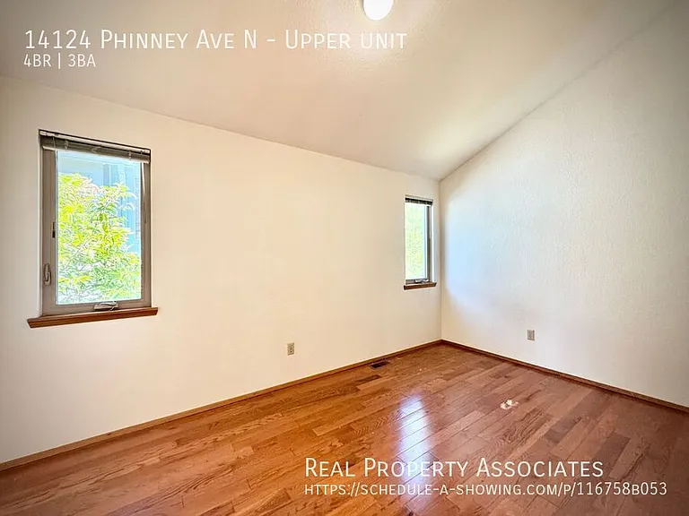 14124 Phinney Ave N #UPPER — Photo 30