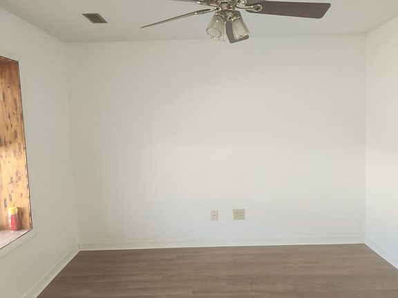 2nd image of 3006 London Company Way