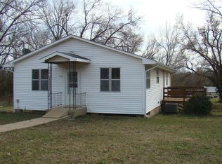 509 E 3rd St, Mountain View, MO 65548