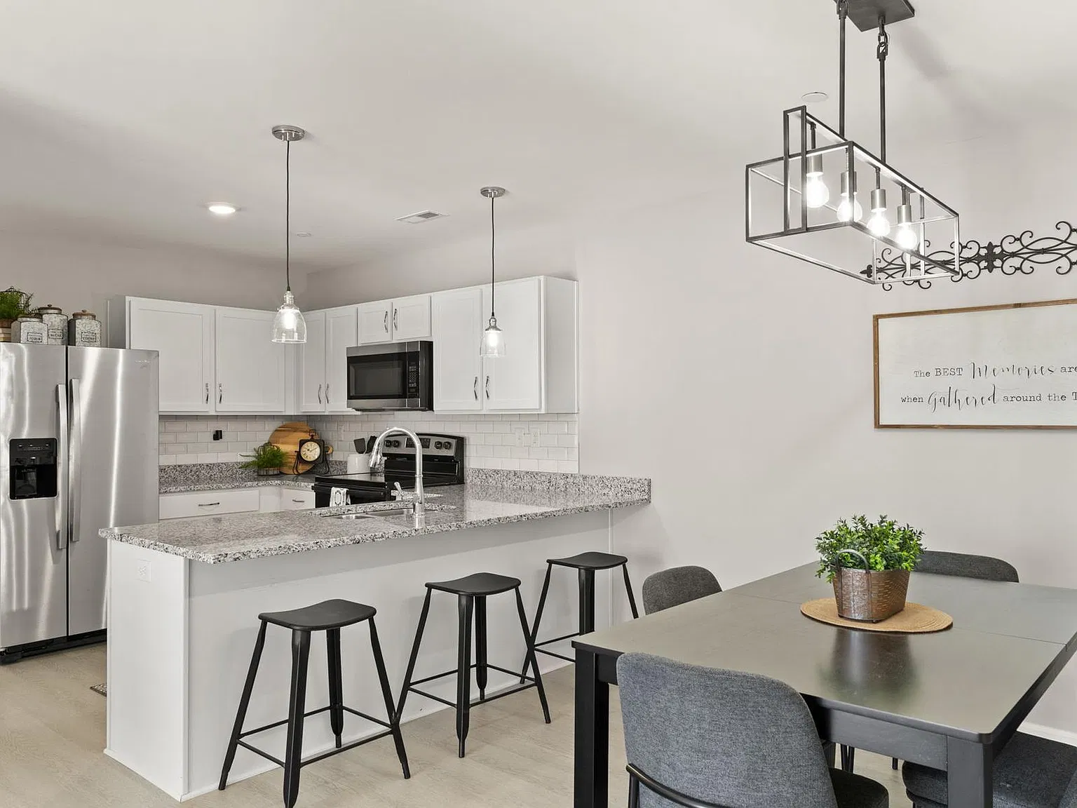 Building C: 2278 Landmark Way NE — Photo 3