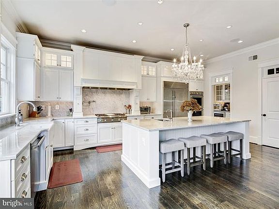 4th image of 401 Murray Ln NE