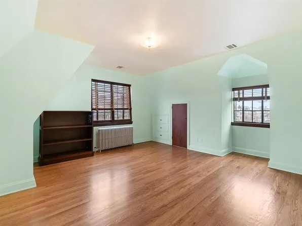 2314 Palisade Avenue image 23 of 49